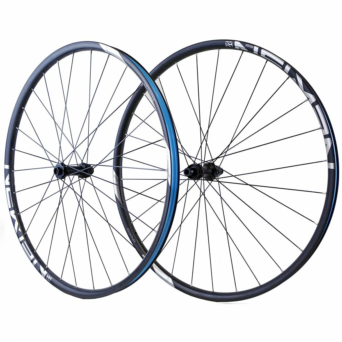 Dt-swiss Laufradsatz DT Swiss 180 Ceramic - Newmen Advanced Carbon SL X A.25, Ca. 1.230 Gramm 3 Dt-swiss Laufradsatz DT Swiss 180 Ceramic - Newmen Advanced Carbon SL X A.25, Ca. 1.230 Gramm