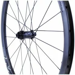 Laufradsatz Newmen MCFK, Ab Ca. 1.250 Gramm -Rennrad handeln laufradsatz newmen mcfk 35 mm mcfk laufradsatz 35 mm hoehe newmen roaddisc laufradsatz rennrad disc laufradsatz newmen laufradsatz newmen rennrad laufradsatz3