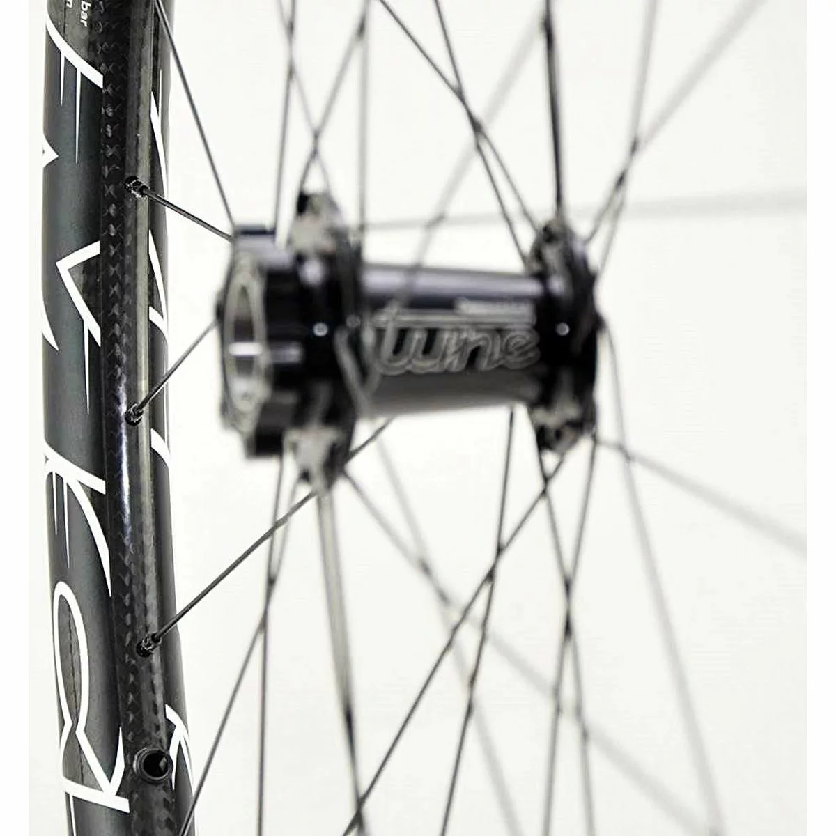 Laufradsatz Tune - MCFK, Ab Ca. 1.240 Gramm 7 Laufradsatz Tune - MCFK, Ab Ca. 1.240 Gramm – Bild 5