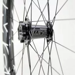 Laufradsatz Tune - MCFK, Ab Ca. 1.240 Gramm 13 Laufradsatz Tune - MCFK, Ab Ca. 1.240 Gramm -Rennrad handeln tune mcfk mcfk carbon clincher mcfk carbonfelge mcfk laufradsatz mtb carbonwheels tune king tune kong6