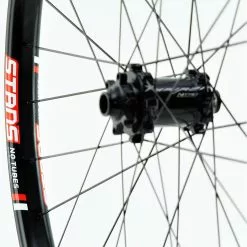 Laufradsatz Yuniper Flow MK3, Ab Ca. 1.550 Gramm -Rennrad handeln yuniper flow mk3 straightpull notubes flow mk3 felge notubes rim yuniper trailrider mk3 laufradsatz6